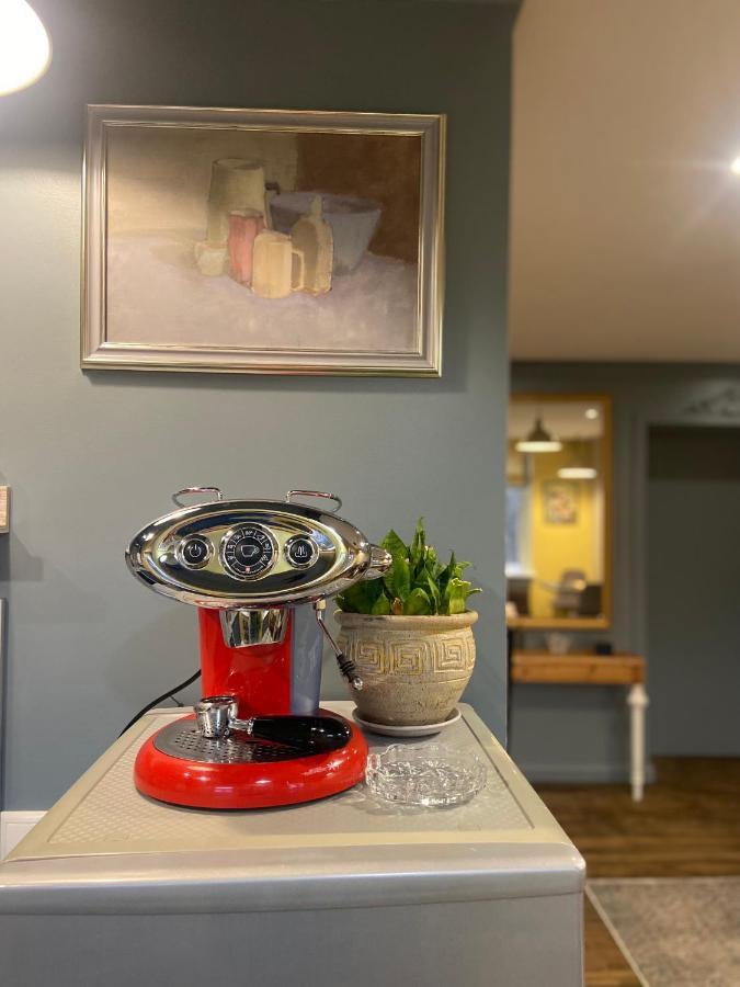 Self Check In Miera Art Apartment Riga Bagian luar foto