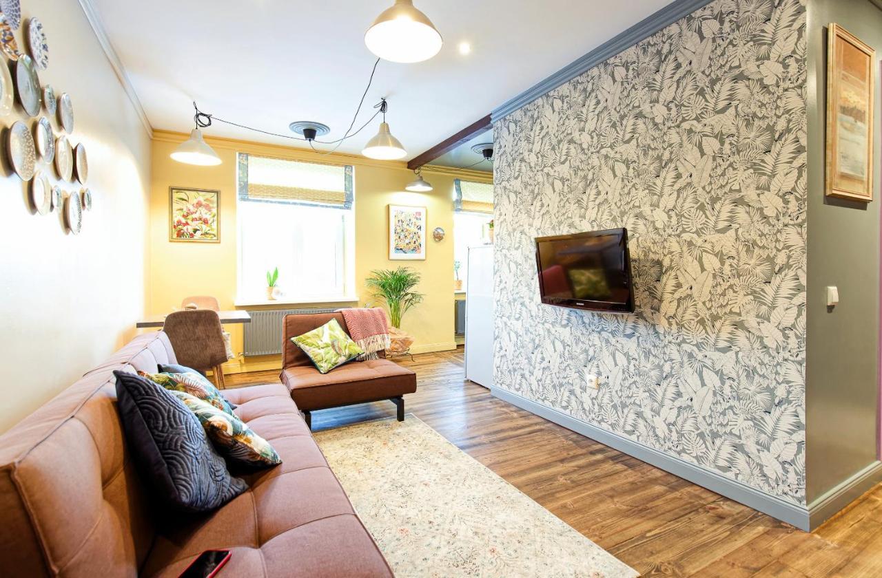 Self Check In Miera Art Apartment Riga Bagian luar foto