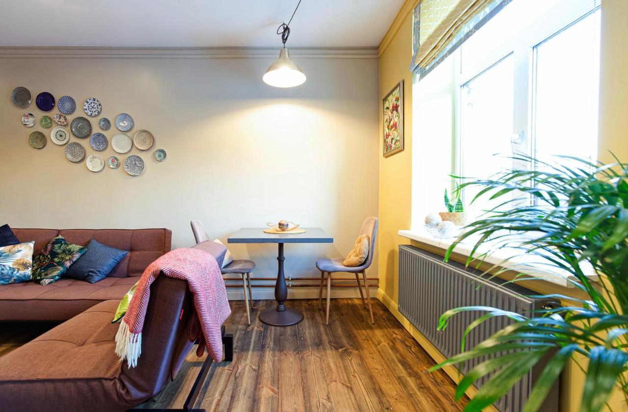 Self Check In Miera Art Apartment Riga Bagian luar foto
